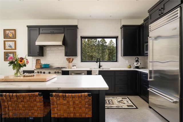 182 Elk Ridge Road, Livingston, MT 59047