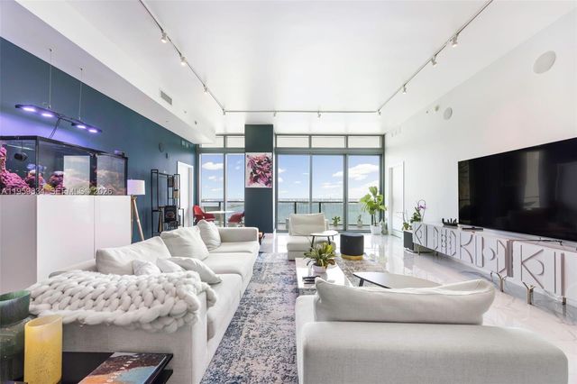 460 NE 28th St 4002, Miami, FL 33137