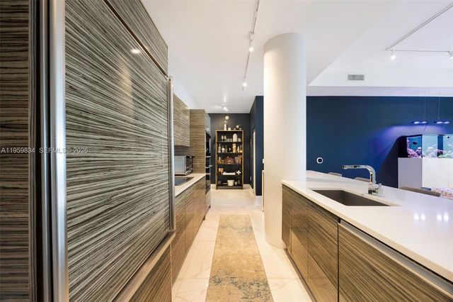 460 NE 28th St 4002, Miami, FL 33137