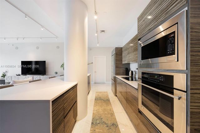 460 NE 28th St 4002, Miami, FL 33137