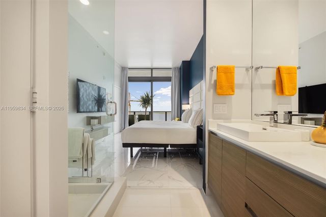 460 NE 28th St 4002, Miami, FL 33137