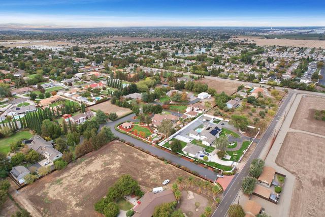 8336 Park Pl, Tracy, CA 95304