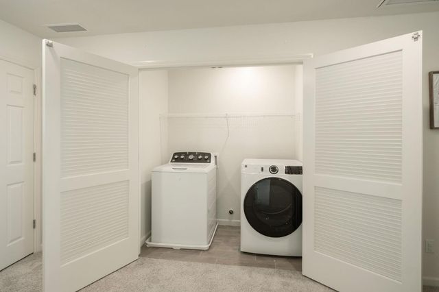 6302 E Moscato Drive, Fresno, CA 93727