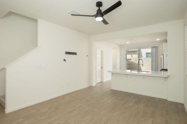 6302 E Moscato Drive, Fresno, CA 93727