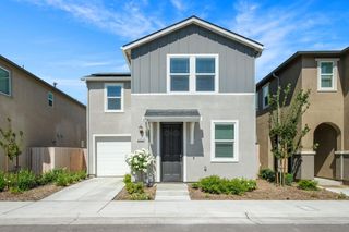 6302 E Moscato Drive, Fresno, CA 93727