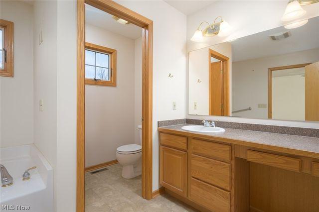 8772 Waterford Court, Streetsboro, OH 44241