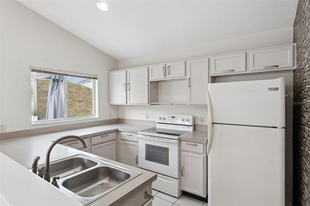 431 HILLCREST DRIVE, Davenport, FL 33897