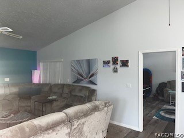 1484 W Pinehill Drive, Beverly Hills, FL 34465