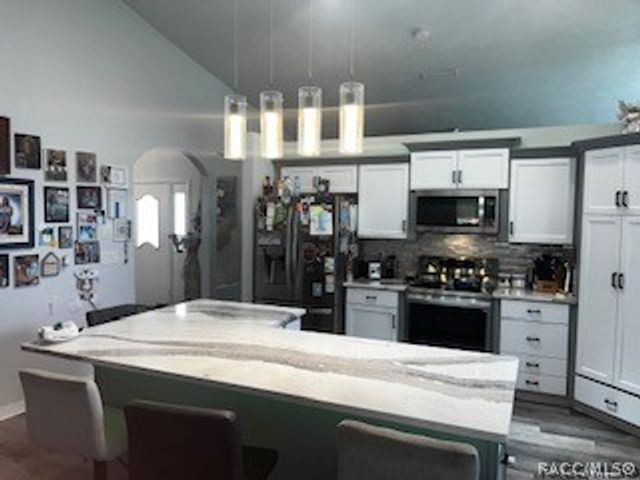 1484 W Pinehill Drive, Beverly Hills, FL 34465