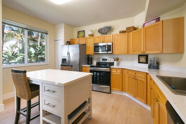 11028 Legacy Drive 203, Palm Beach Gardens, FL 33410