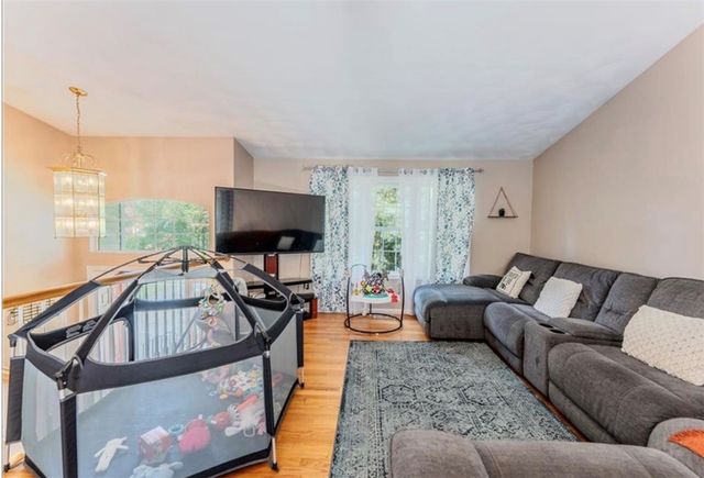 61 Lonsdale Street, West Warwick, RI 02893