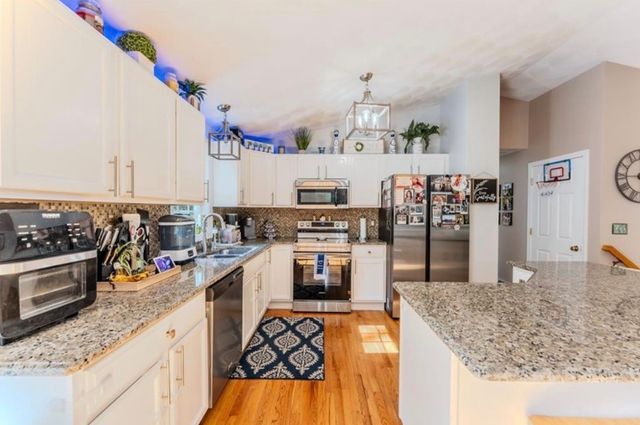 61 Lonsdale Street, West Warwick, RI 02893