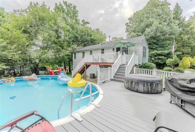 61 Lonsdale Street, West Warwick, RI 02893