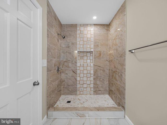 5502 KINGS PARK DR, Springfield, VA 22151