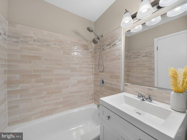 5502 KINGS PARK DR, Springfield, VA 22151