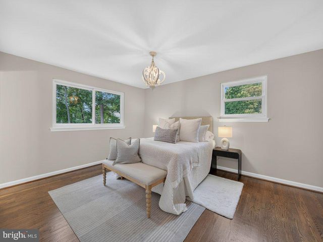5502 KINGS PARK DR, Springfield, VA 22151