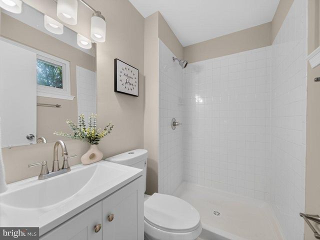 5502 KINGS PARK DR, Springfield, VA 22151