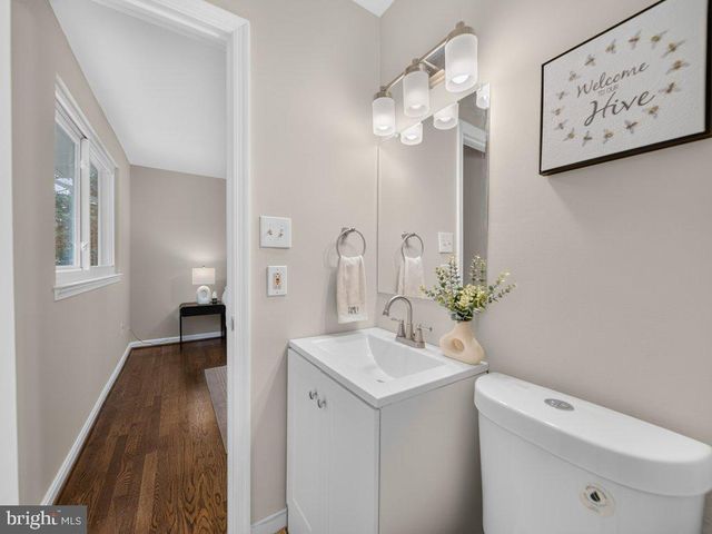 5502 KINGS PARK DR, Springfield, VA 22151