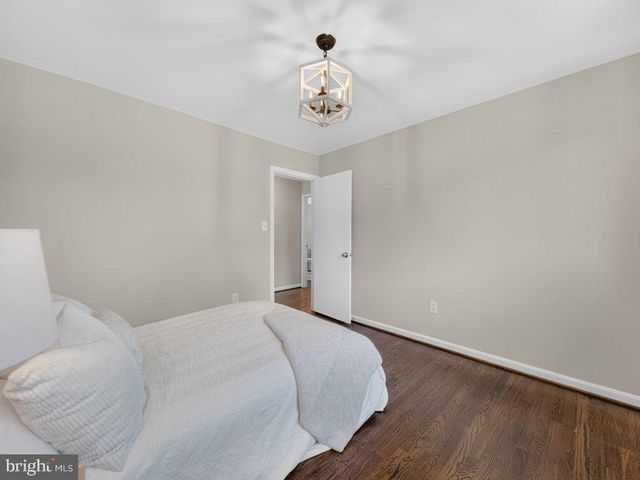 5502 KINGS PARK DR, Springfield, VA 22151