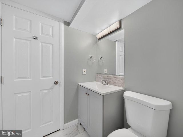 5502 KINGS PARK DR, Springfield, VA 22151