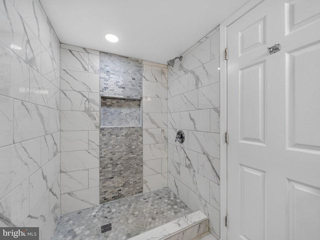 5502 KINGS PARK DR, Springfield, VA 22151