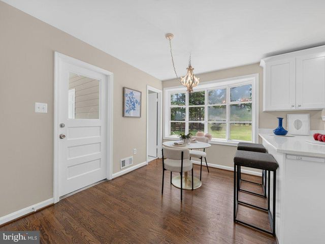 5502 KINGS PARK DR, Springfield, VA 22151