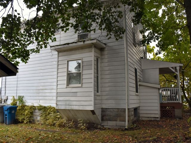 328 WALLACE Street, Meadville, PA 16335
