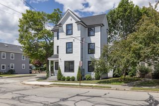 43 Crafts St 3, Newton, MA 02458
