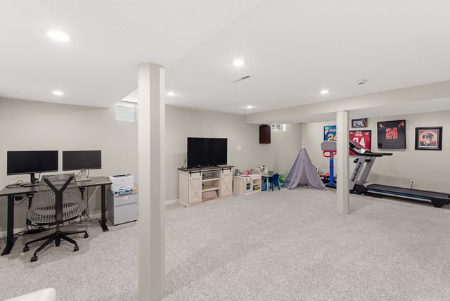 12374 Wellington Ridge Drive, Clive, IA 50325