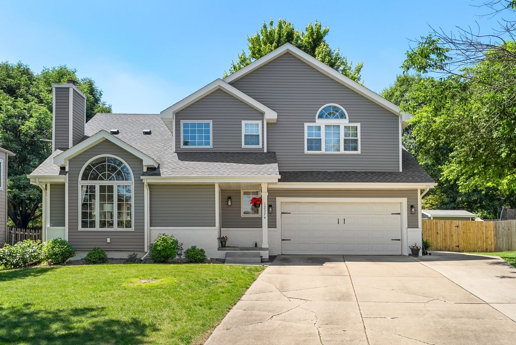 12374 Wellington Ridge Drive, Clive, IA 50325