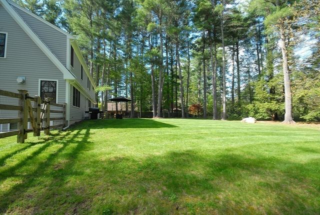 136 Holden Wood Rd, Concord, MA 01742