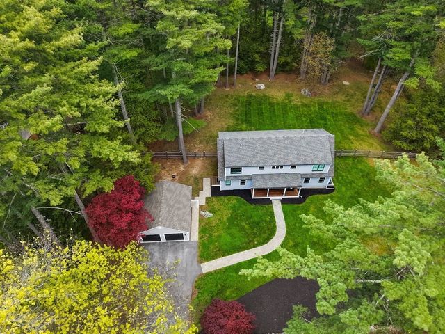 136 Holden Wood Rd, Concord, MA 01742