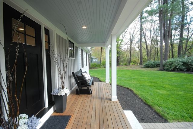 136 Holden Wood Rd, Concord, MA 01742