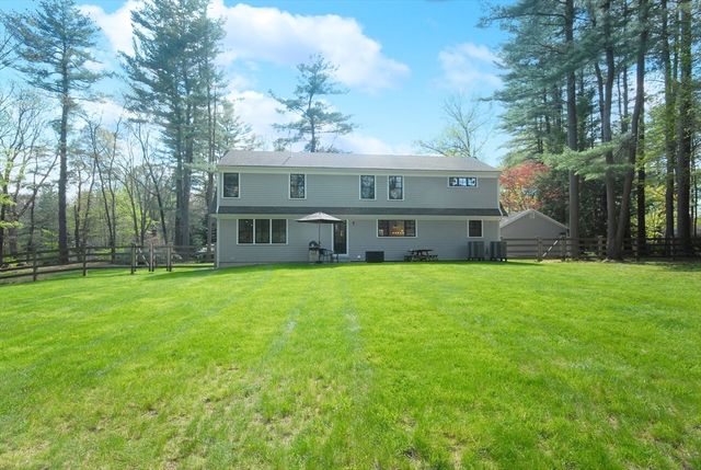 136 Holden Wood Rd, Concord, MA 01742