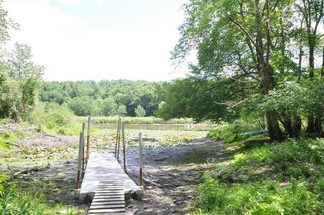 136 Holden Wood Rd, Concord, MA 01742