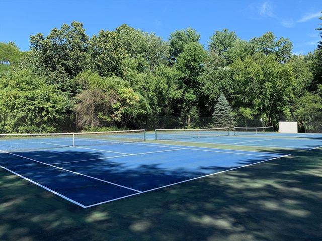 136 Holden Wood Rd, Concord, MA 01742