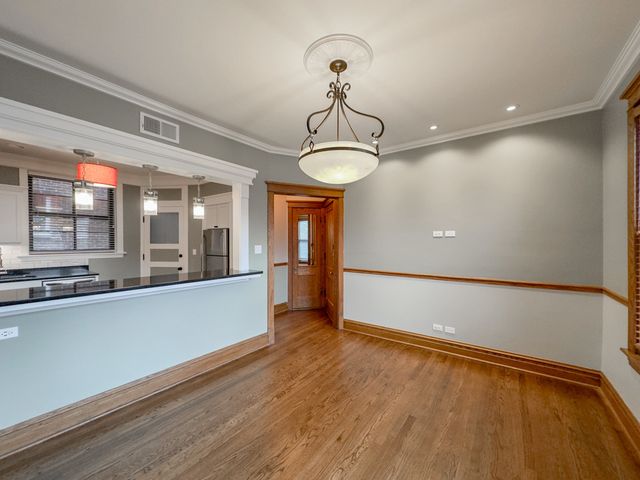 1940 W Berenice Avenue 2, Chicago, IL 60613