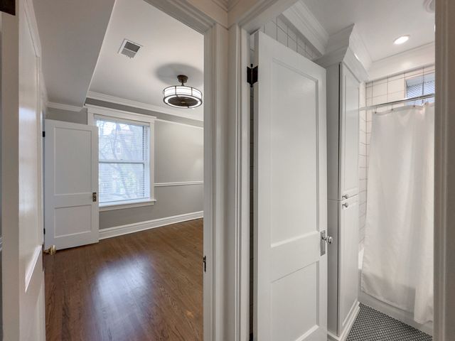 1940 W Berenice Avenue 2, Chicago, IL 60613