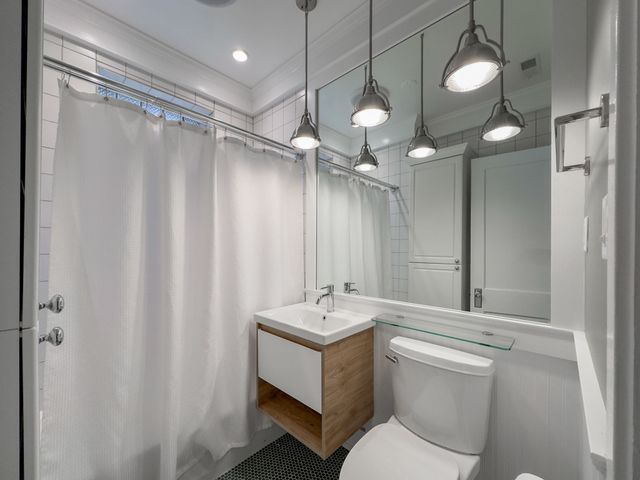 1940 W Berenice Avenue 2, Chicago, IL 60613