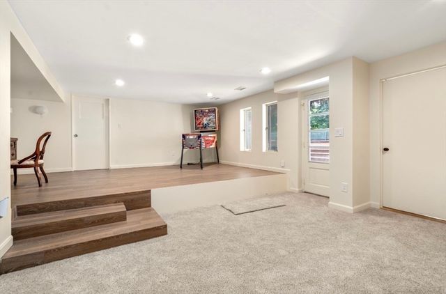 108 Codman Rd, Brookline, MA 02445