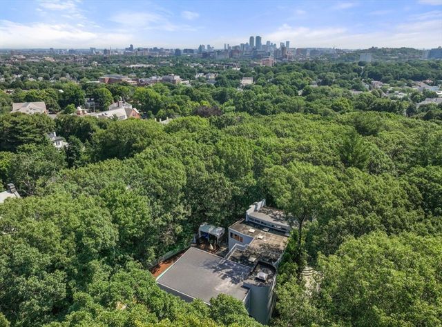 108 Codman Rd, Brookline, MA 02445