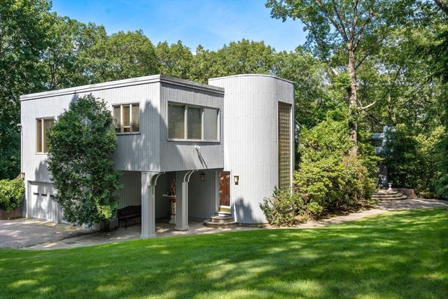 108 Codman Rd, Brookline, MA 02445