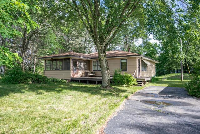 W5533 Overlook Drive, New Lisbon, WI 53950
