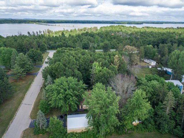 W5533 Overlook Drive, New Lisbon, WI 53950