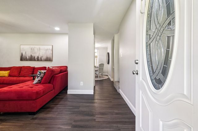 129 Dylark Dr, Waverly, TN 37185