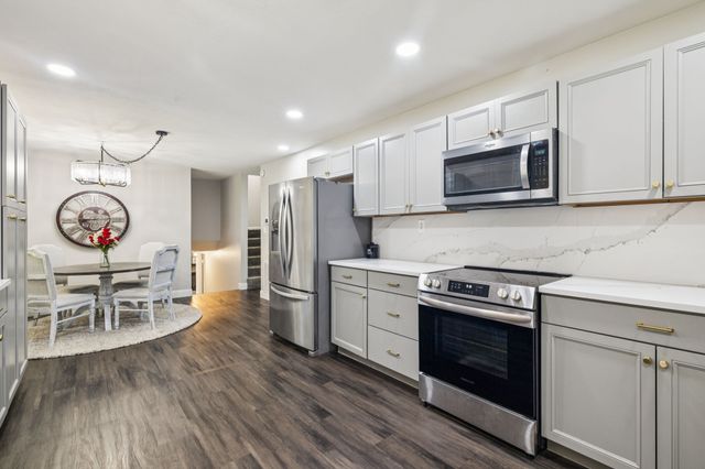 129 Dylark Dr, Waverly, TN 37185