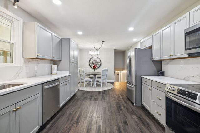 129 Dylark Dr, Waverly, TN 37185