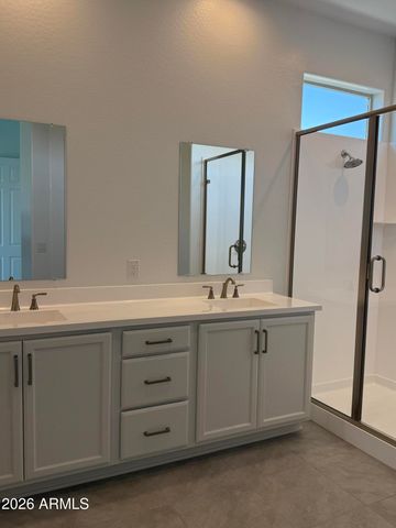2921 E MISSION Lane, San Tan Valley, AZ 85140