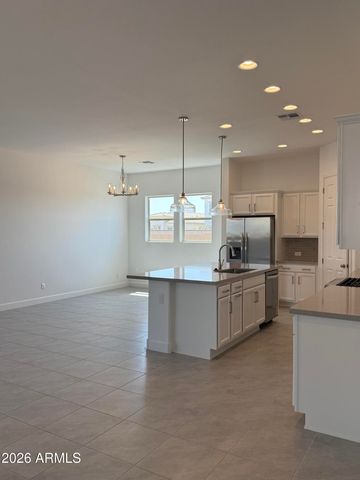 2921 E MISSION Lane, San Tan Valley, AZ 85140