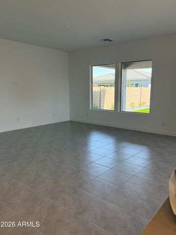 2921 E MISSION Lane, San Tan Valley, AZ 85140